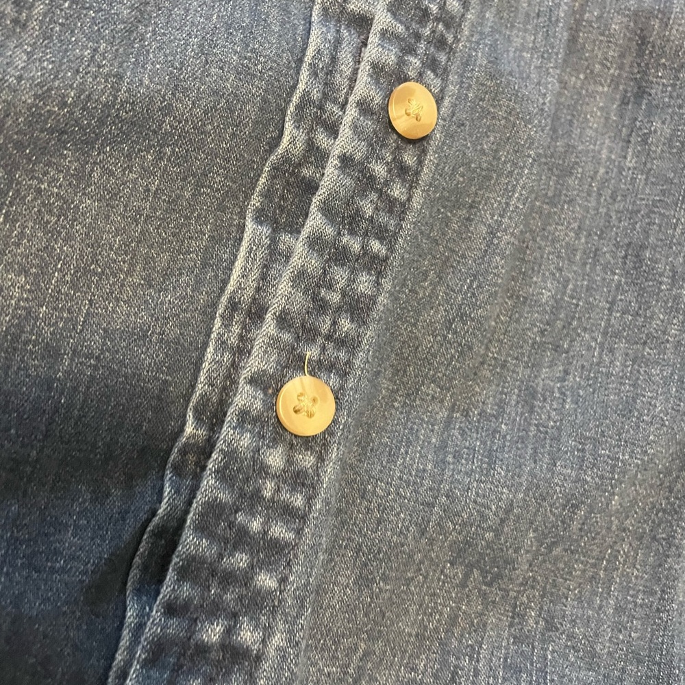 American Eagle button down - Picture 3 of 10